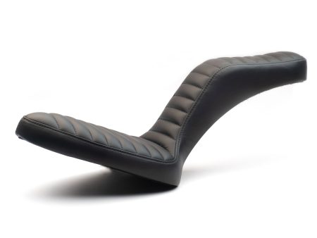 Rigid Frame King Cobra Seat - Tuck N Roll Online